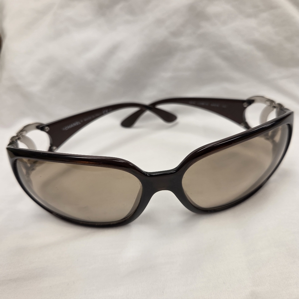 VT Chanel Women’s Brown Tinted Sunglasses
